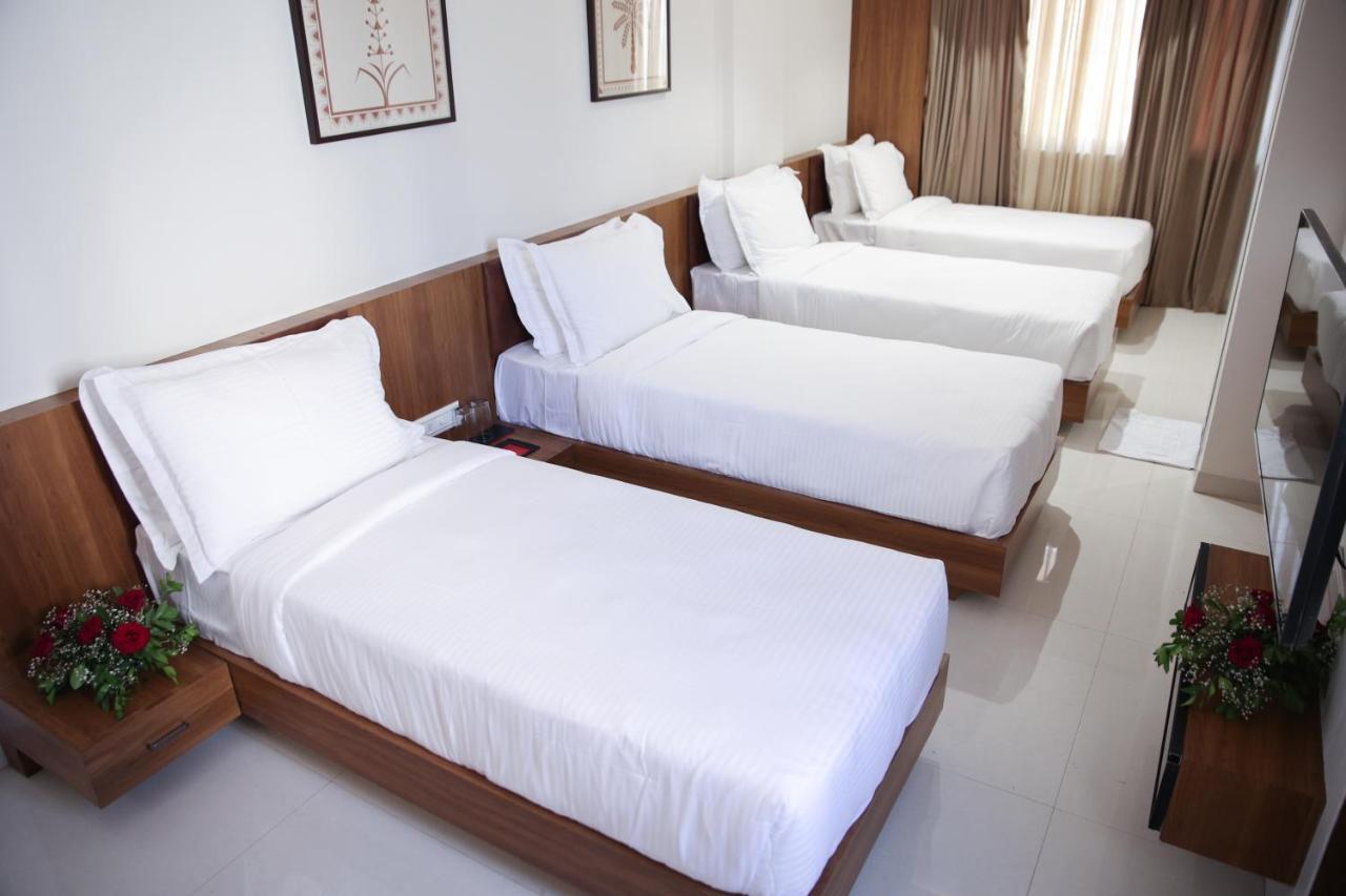 Lords Eco Inn, Ambaji Buitenkant foto