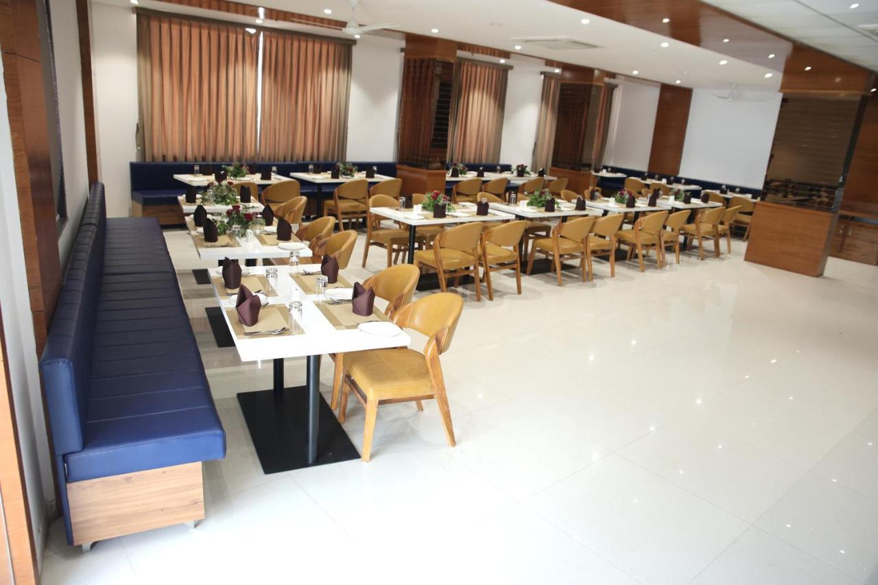 Lords Eco Inn, Ambaji Buitenkant foto