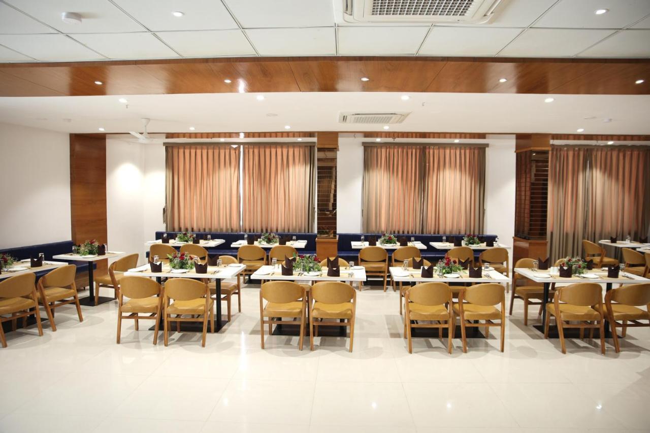 Lords Eco Inn, Ambaji Buitenkant foto