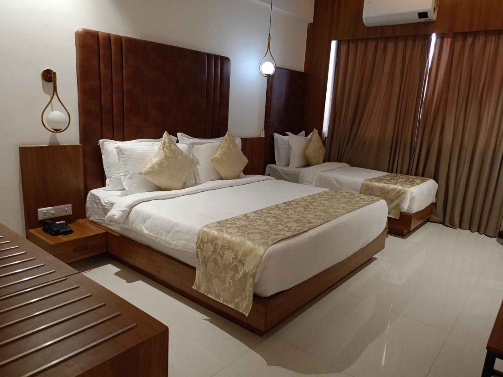 Lords Eco Inn, Ambaji Buitenkant foto
