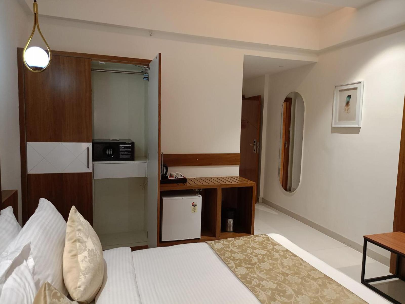 Lords Eco Inn, Ambaji Buitenkant foto