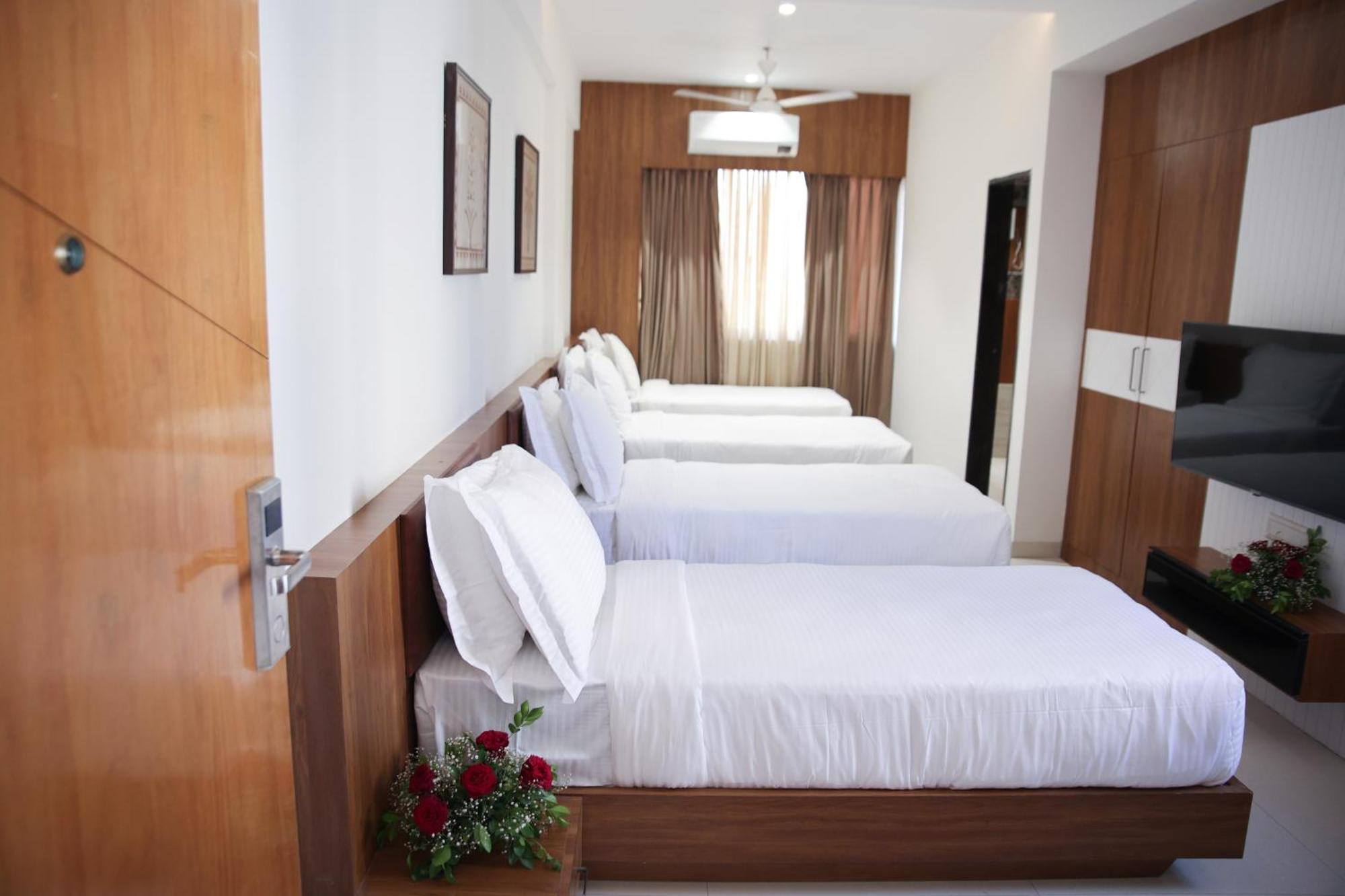Lords Eco Inn, Ambaji Buitenkant foto
